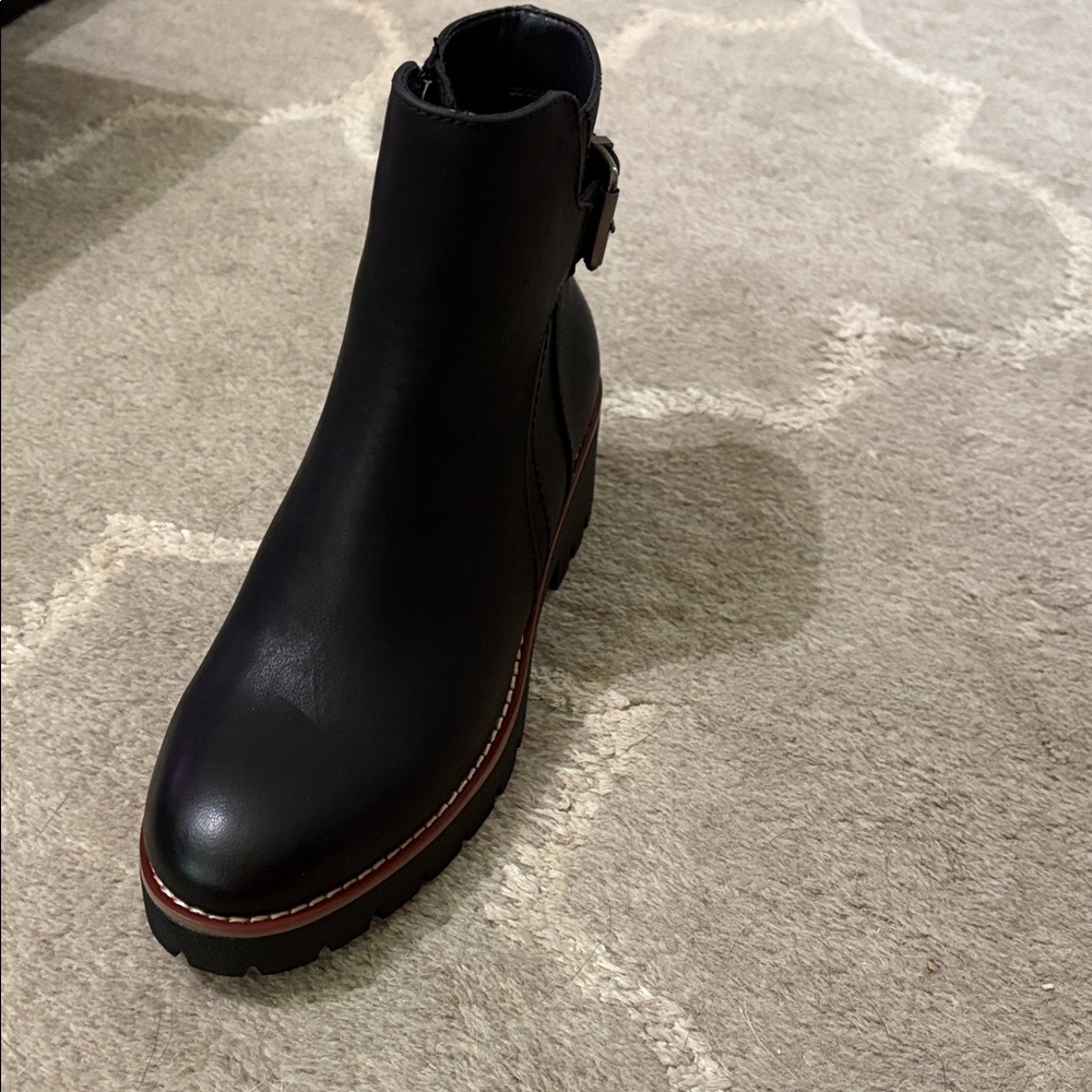 Aqua College Desiree Lug nubuck black ankle chunky boot Size 7 - Picture 11 of 17